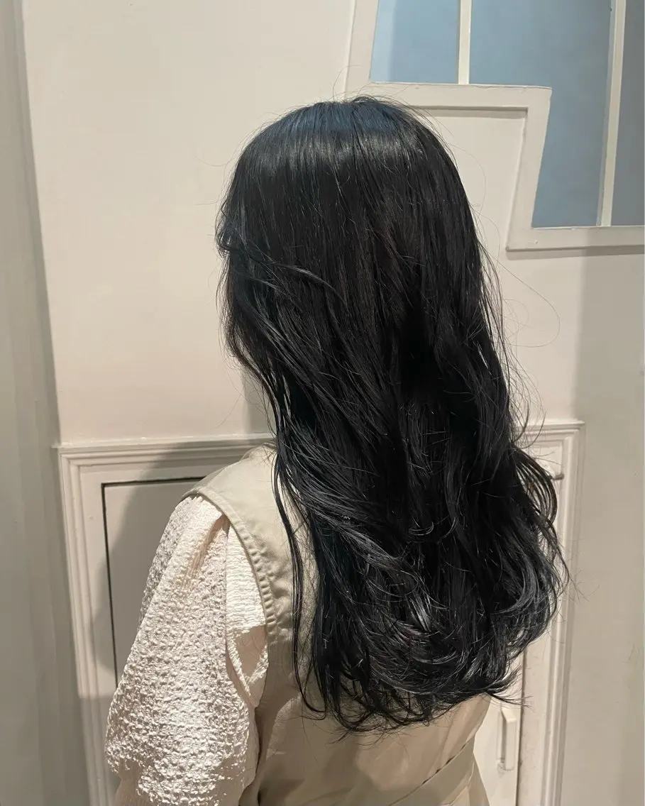 ロング カラー 向坂 亜美のヘアスタイル