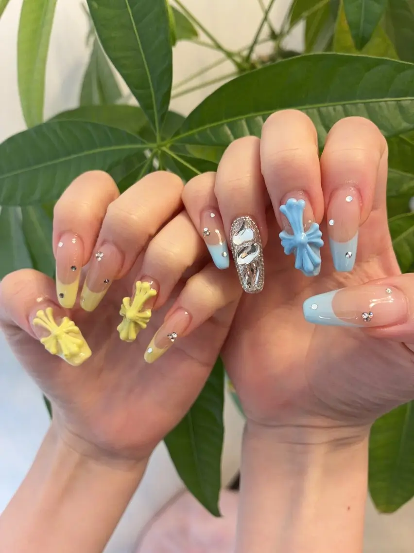 ネイル アートネイル オーロラネイル チークネイル フラワーネイル フレンチネイル ハンドネイル Lienbeauty RiRiのネイルデザイン