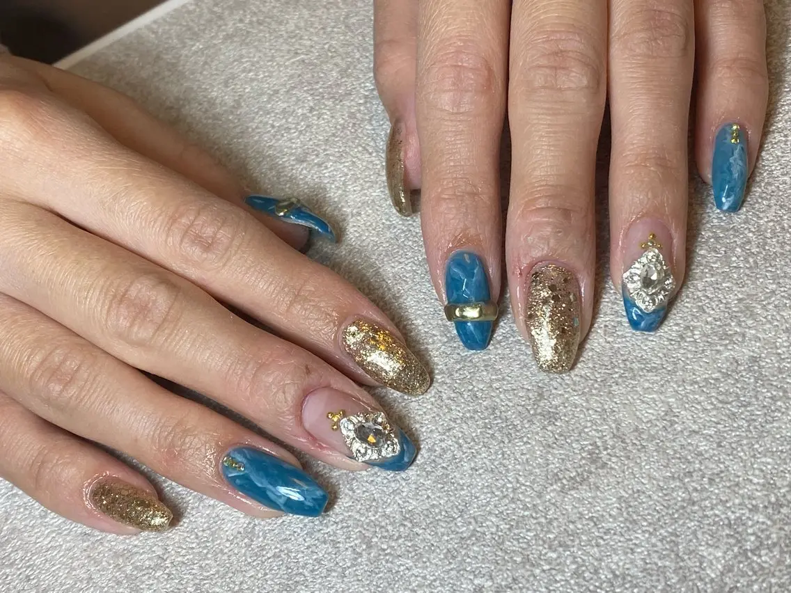 ネイル ブルー ニュアンスネイル ハンドネイル LIll nailのネイルデザイン