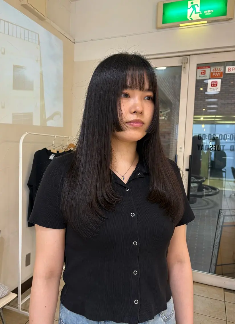 ロング 顔周りカット 姫カット レイヤーカット カット トリートメント スズキ ユウナのヘアスタイル