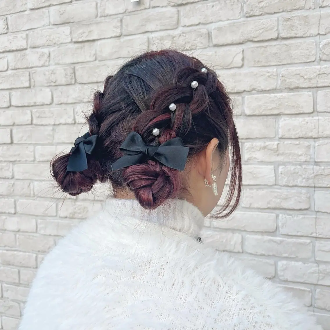 ヘアアレンジ クリスマス ヘアセット ハイトーンカラー シールエクステのヘアスタイル