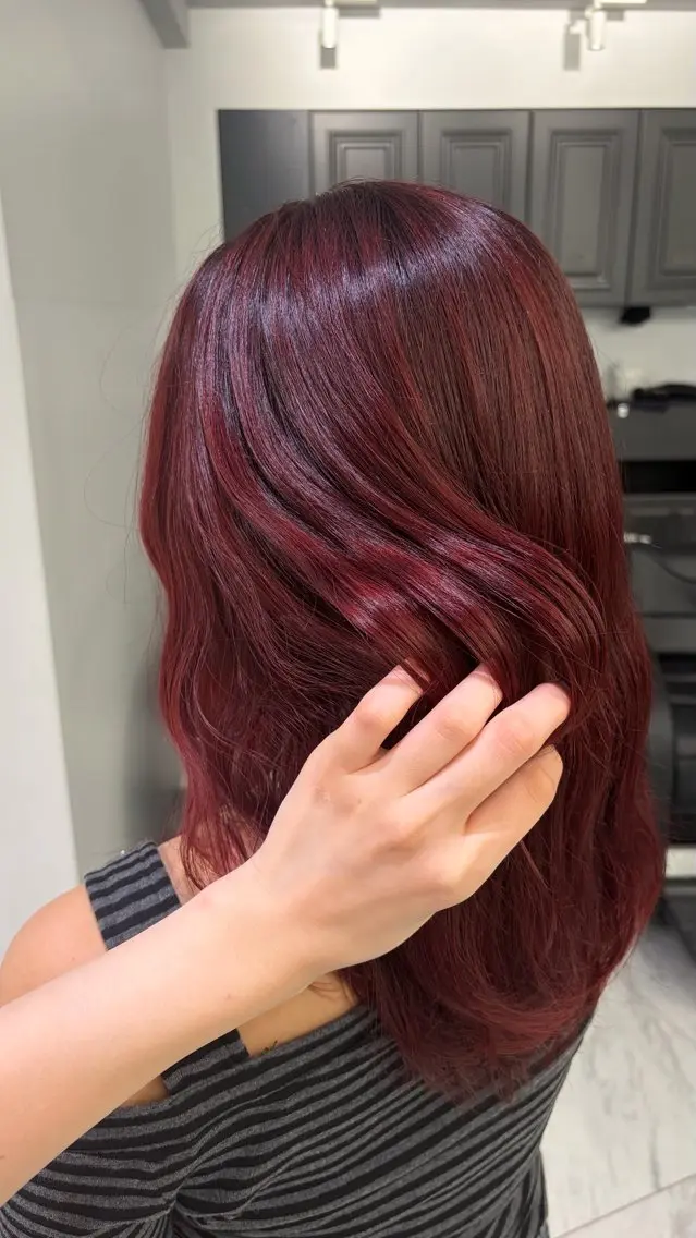 ロング ヘアカラー Rin🪷ネイル/ 透明感ヘアカラーのネイルデザイン