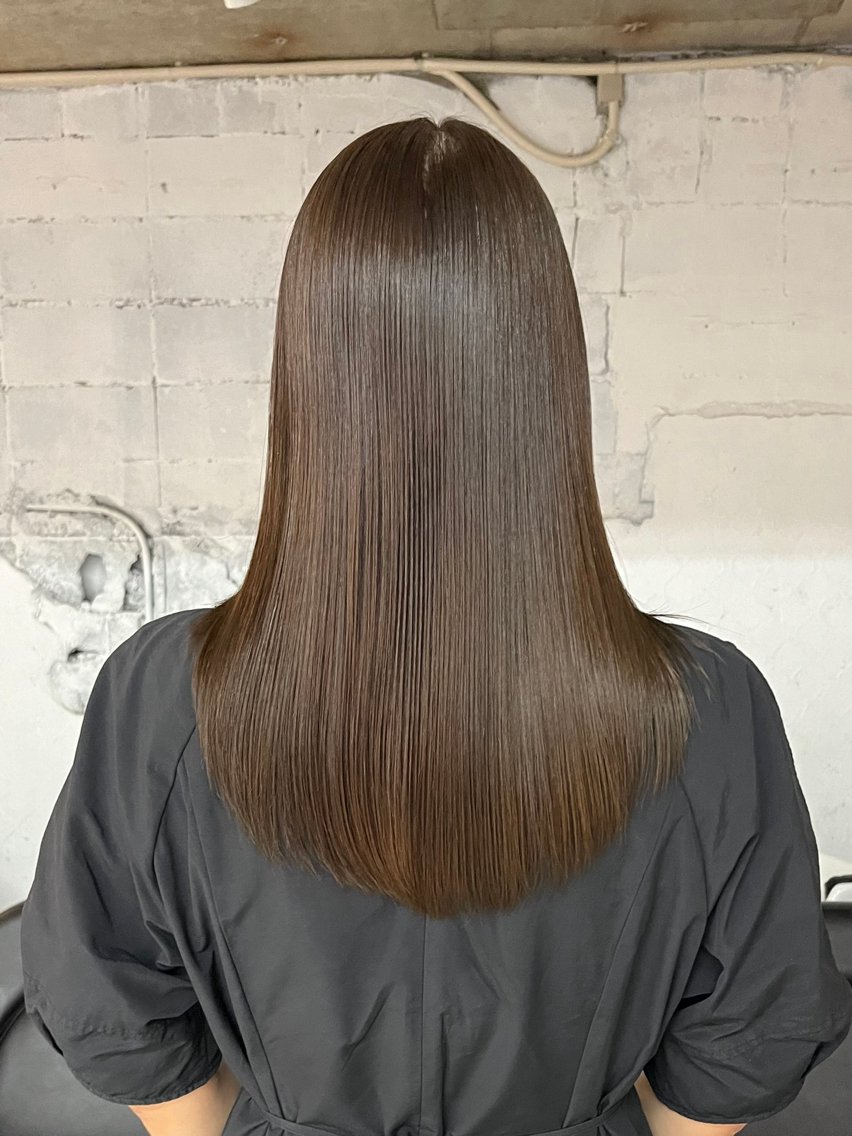 セミロング カラー オリーブカラー ヘアカラー 金澤 翔太のヘアスタイル