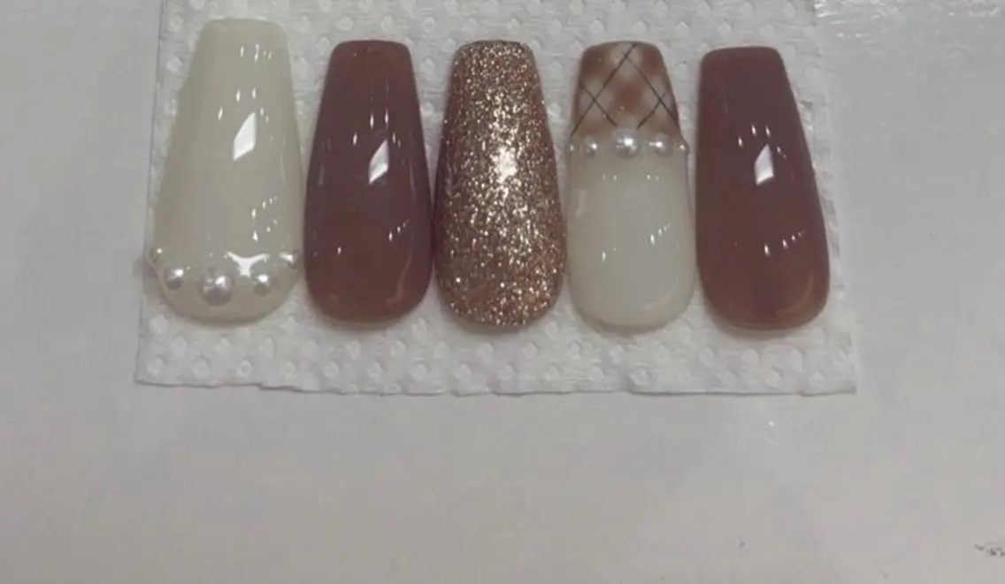 ネイル 🎀𝐶𝐻𝐼𝑆 𝐴𝑇𝑂🎀のネイルデザイン