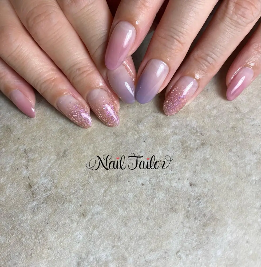 ネイル 長さ出し フラッシュネイル ジェルネイル グラデーション ラメ(グリッター) ハンドネイル NailTailor ネイルテイラーのネイルデザイン