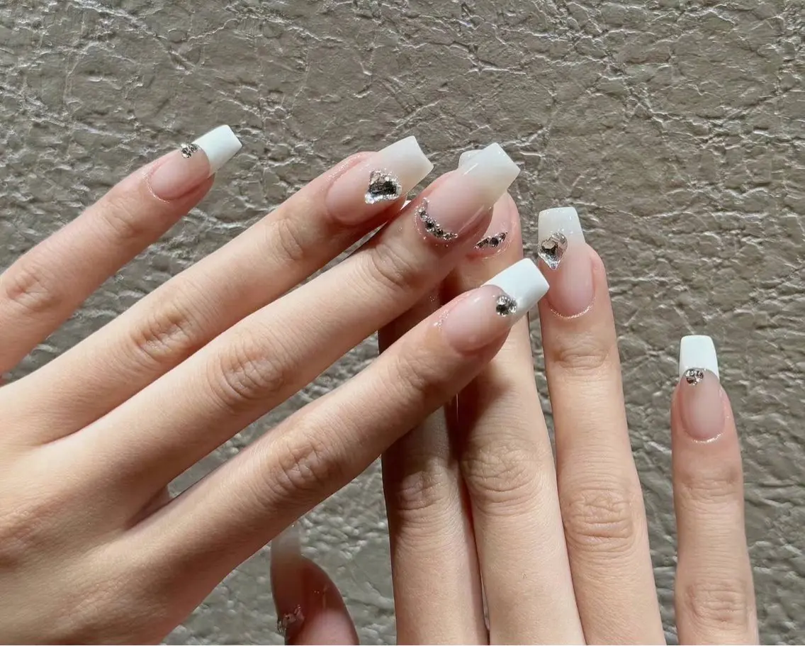ネイル アートネイル フラワーネイル フットネイル フレンチネイル ジェルネイル babarla Nailのネイルデザイン