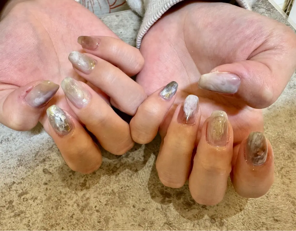 ネイル ハンドネイル nailist kanae🦖のネイルデザイン