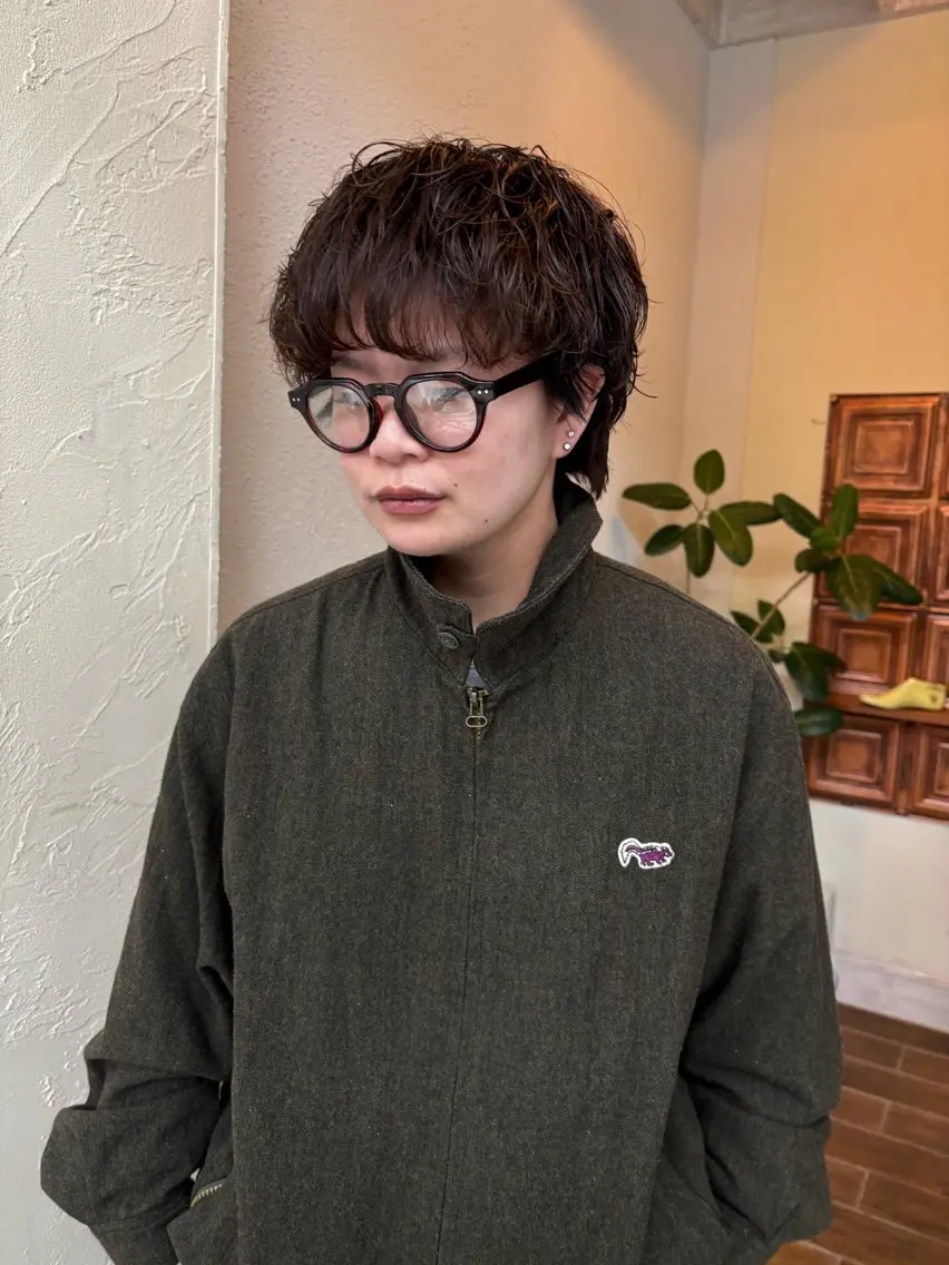 ショート カット 角田 桃香のヘアスタイル