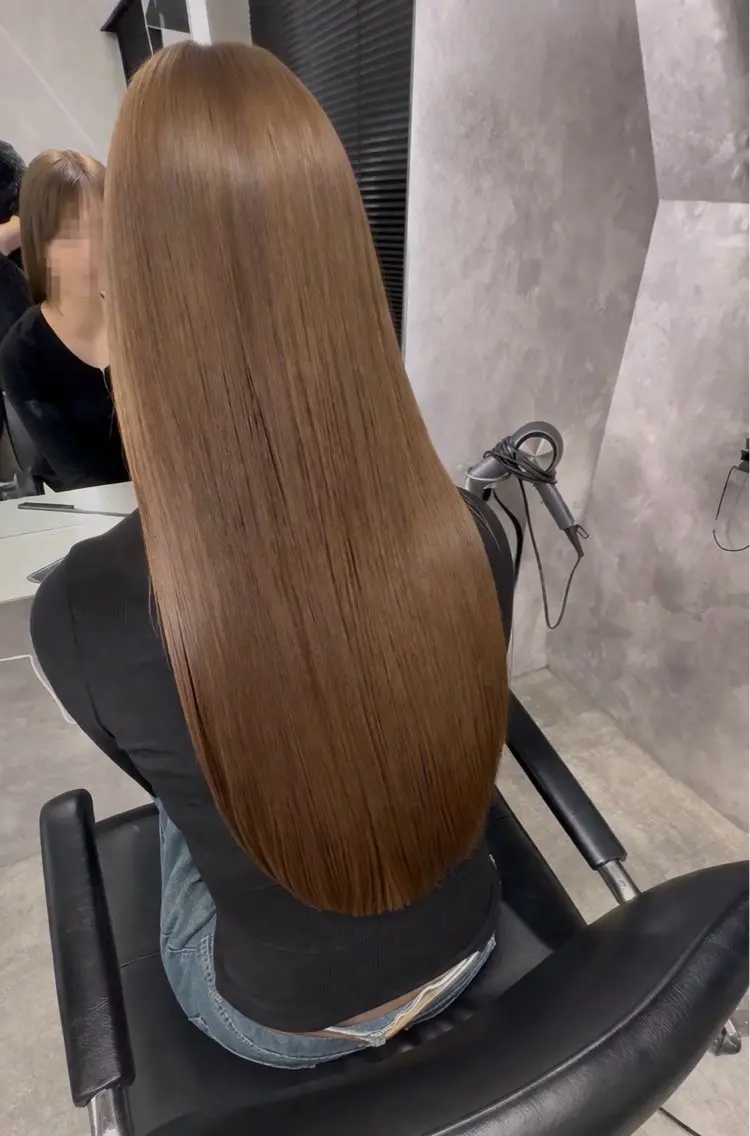 カラー 齊藤 千隼のヘアスタイル