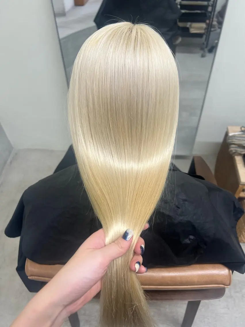 ロング カラー ヘアカラー 小林 美咲のヘアスタイル