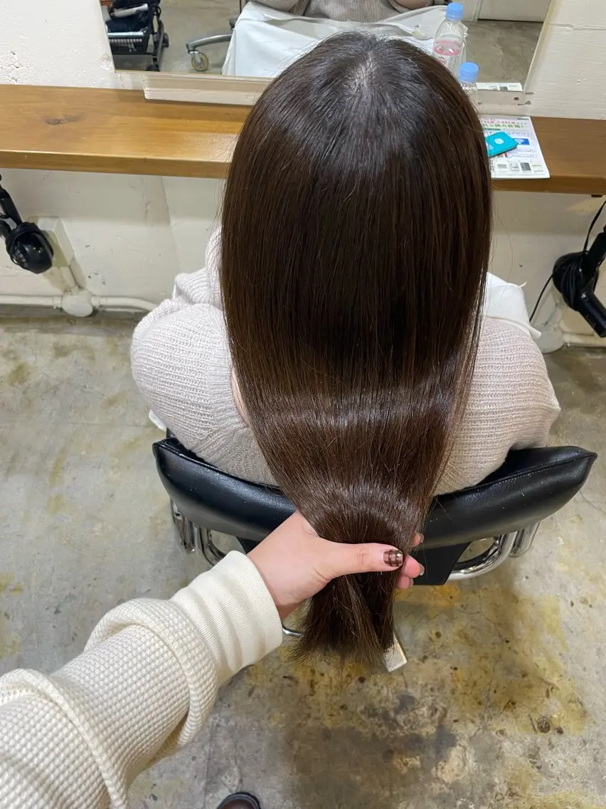 ロング カラー ベージュカラー MIOベージュカラー 柔らかいカラーのヘアスタイル