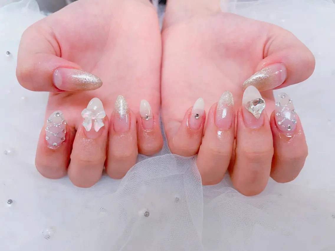 ネイル ジェルネイル 持ち込み スカルプネイル ストーンネイル 💫ゆか_ Nailartistのネイルデザイン