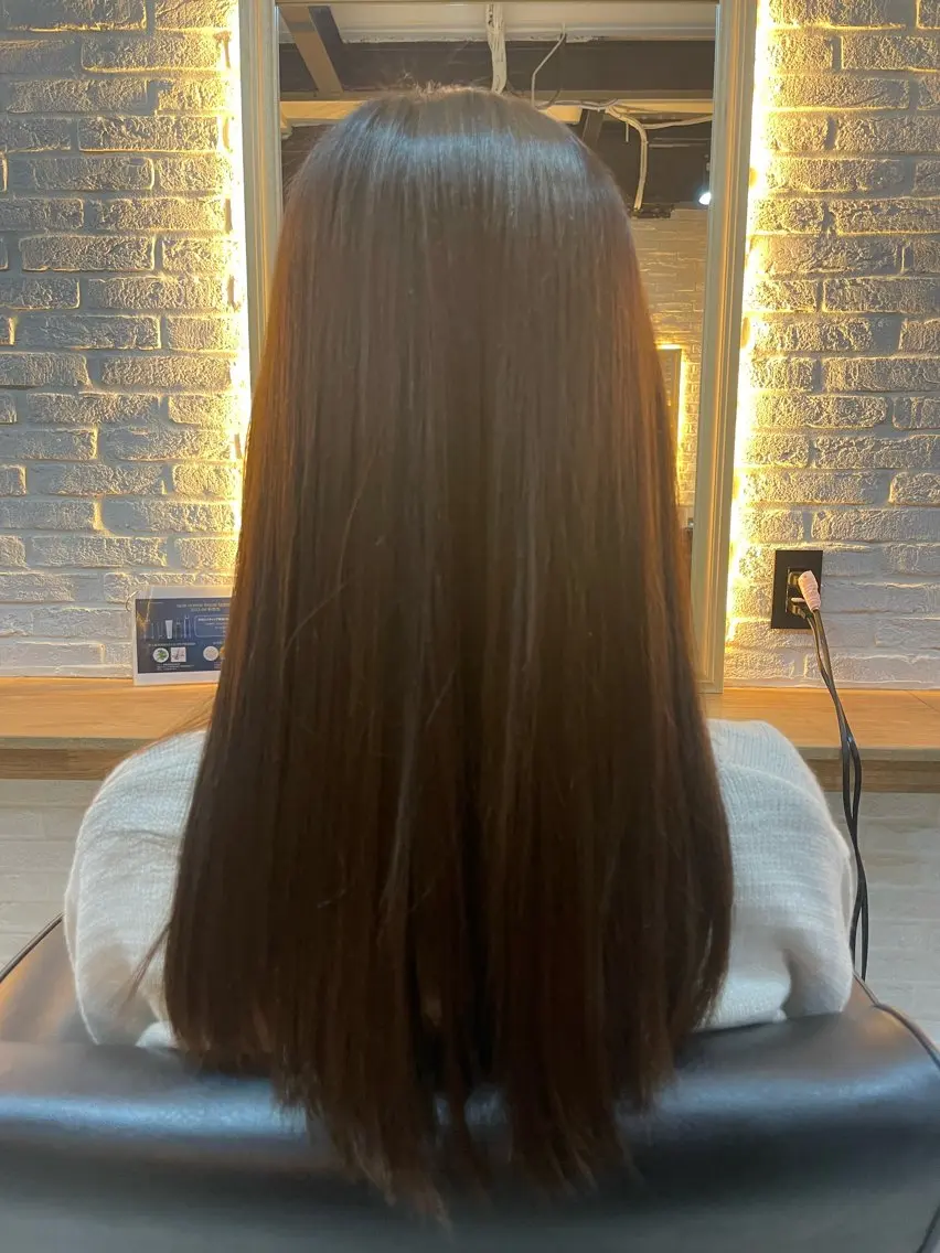 ロング カット 縮毛矯正 トリートメント 佐藤 佑美香のヘアスタイル