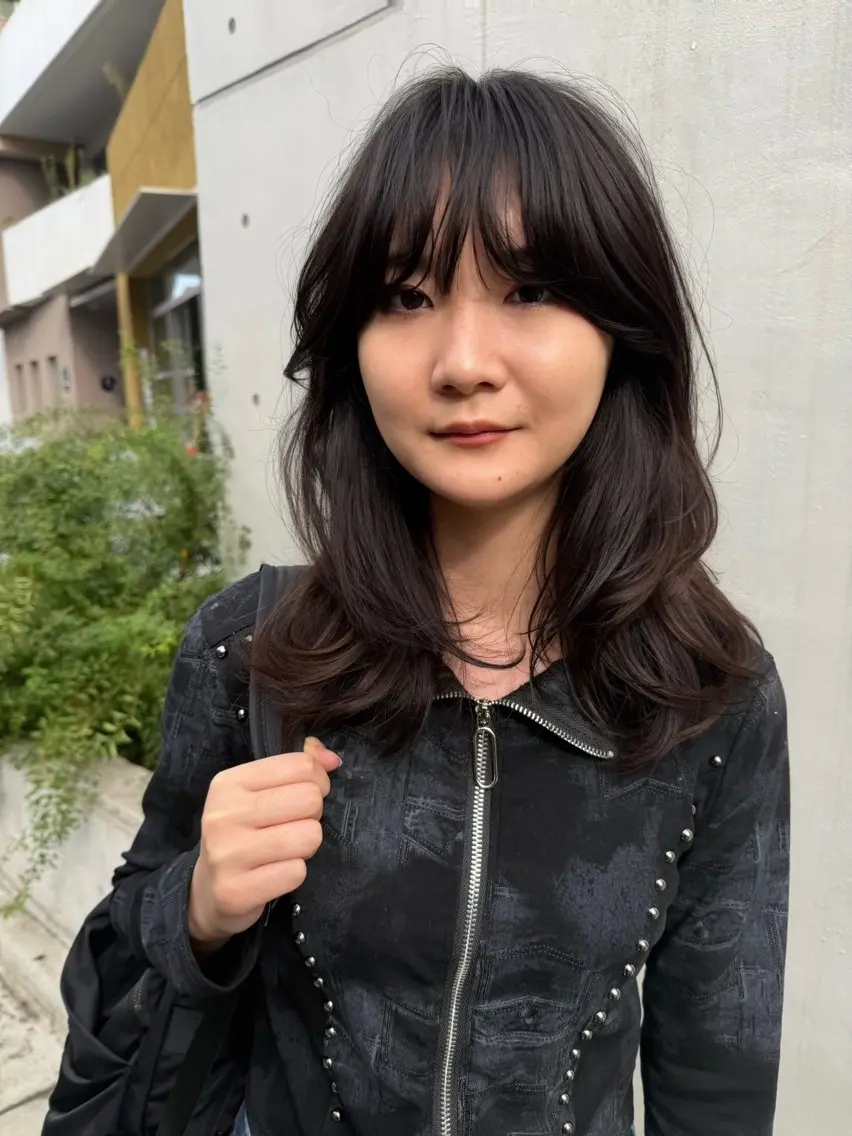 ミディアム ミディアムパーマ レイヤーカット ウルフカット カット ヘアカラー レイヤーカット\パー マ　chinatsuのヘアスタイル