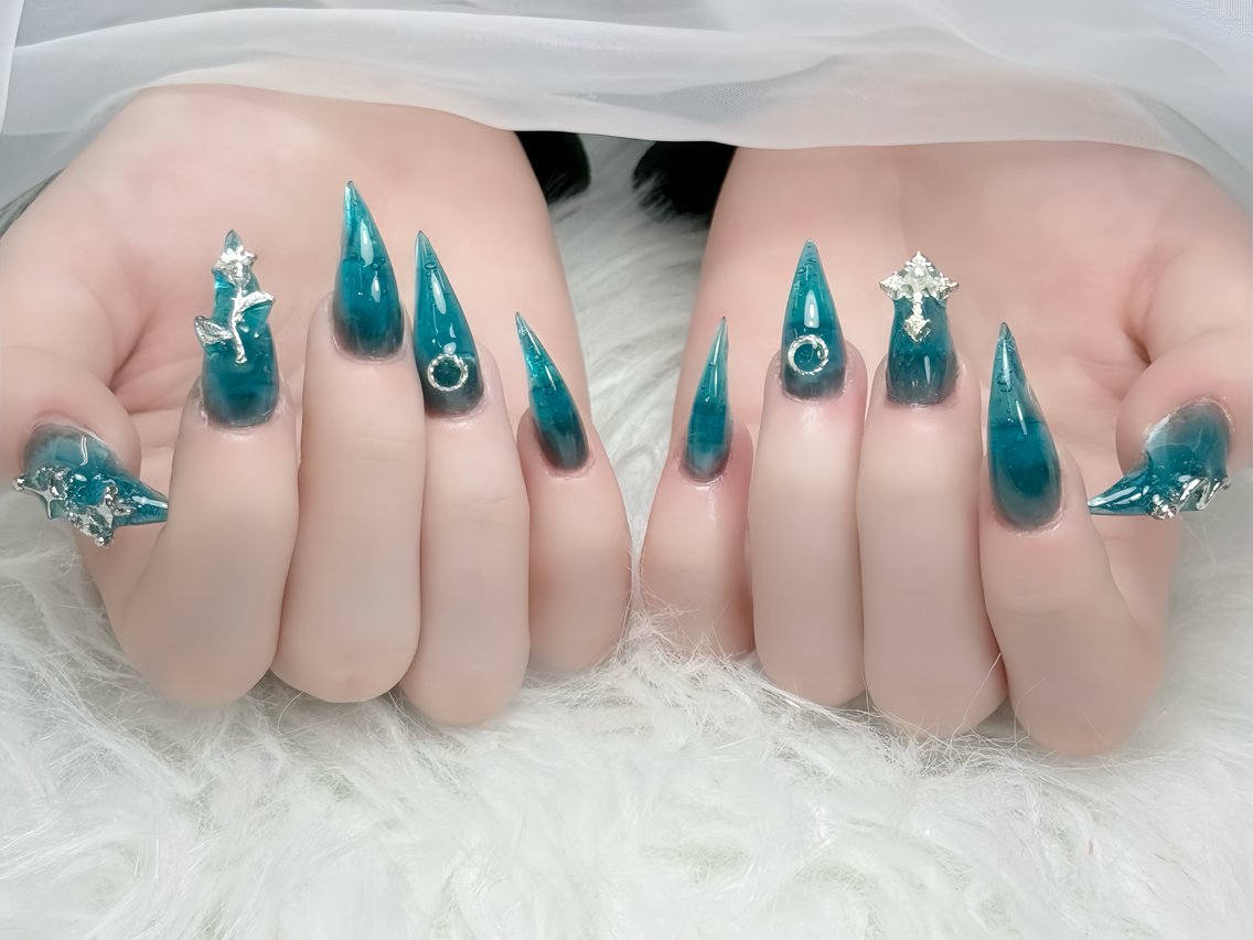 ネイル アニマル柄 べっ甲ネイル ブルー ボルドー ブラウン ハンドネイル Rin Nail 新大久保店のネイルデザイン