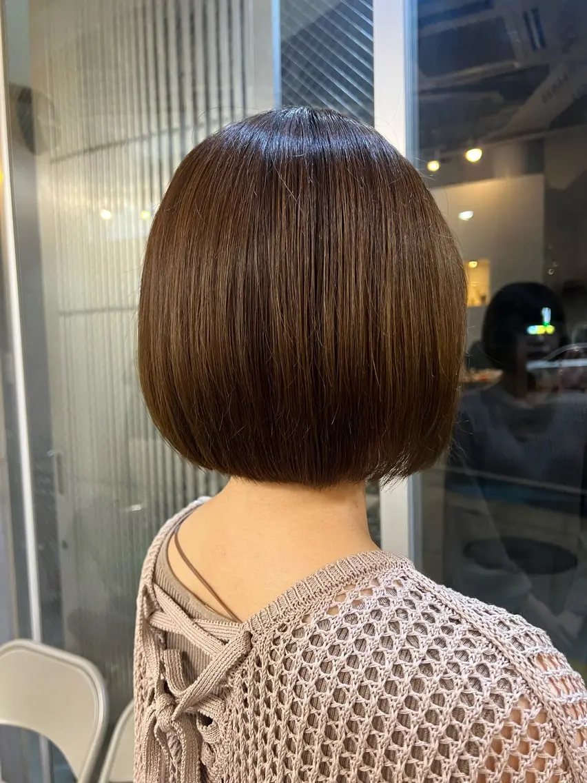 ショート カラー ベージュカラー ボブ カットモデル 花穂のヘアスタイル