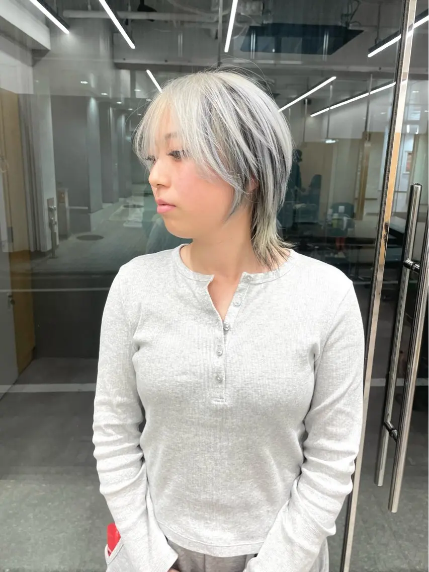 ショート カラー ヘアカラー トリートメント カット・ブリーチ TAIGAのヘアスタイル