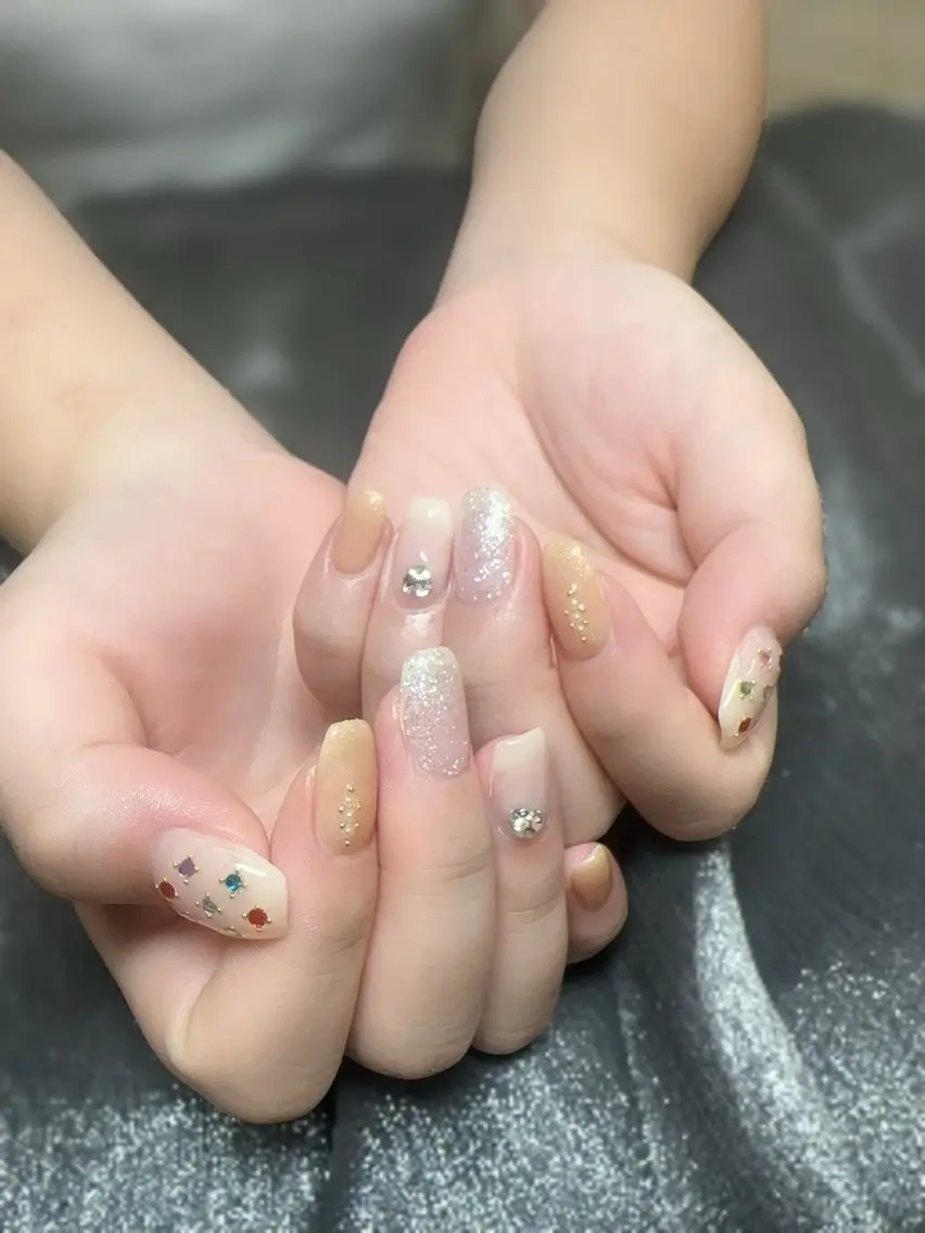 ネイル ハンドネイル Kaka_ パラジェル、長さだしのネイルデザイン