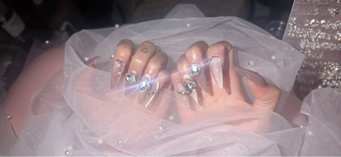 ネイル Ami Nailsのネイルデザイン