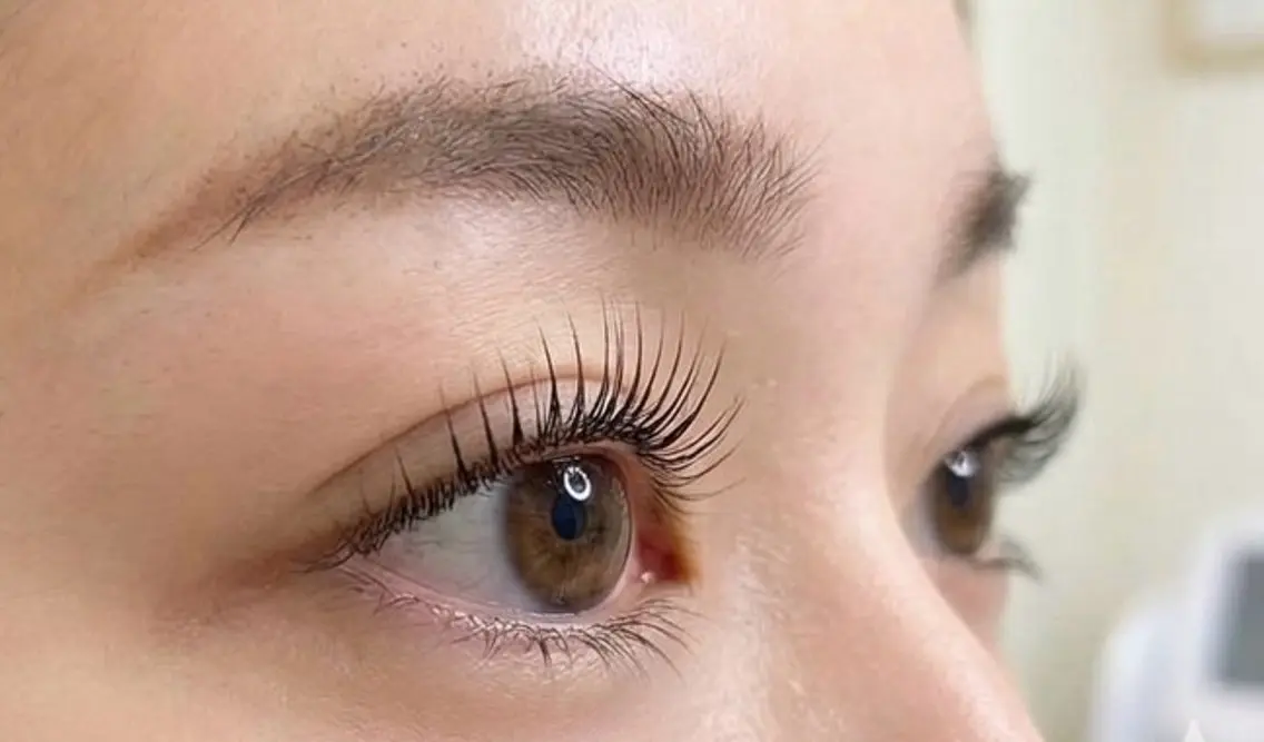 マツエク・マツパ パリジェンヌラッシュリフト Alaia eyelashのマツエク・マツパデザイン