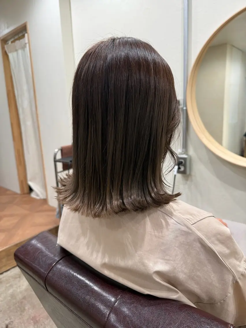 ミディアム カラー アッシュ ブリーチ ケアブリーチ 透明感カラー デザインカラー カット ヘアカラー トリートメント THE CORNER / NOZOMIのヘアスタイル