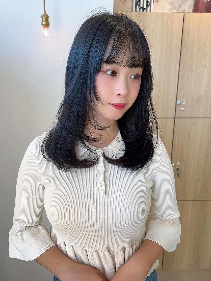 セミロング レイヤーカット カット ヘアカラー トリートメント vince. moekoのヘアスタイル