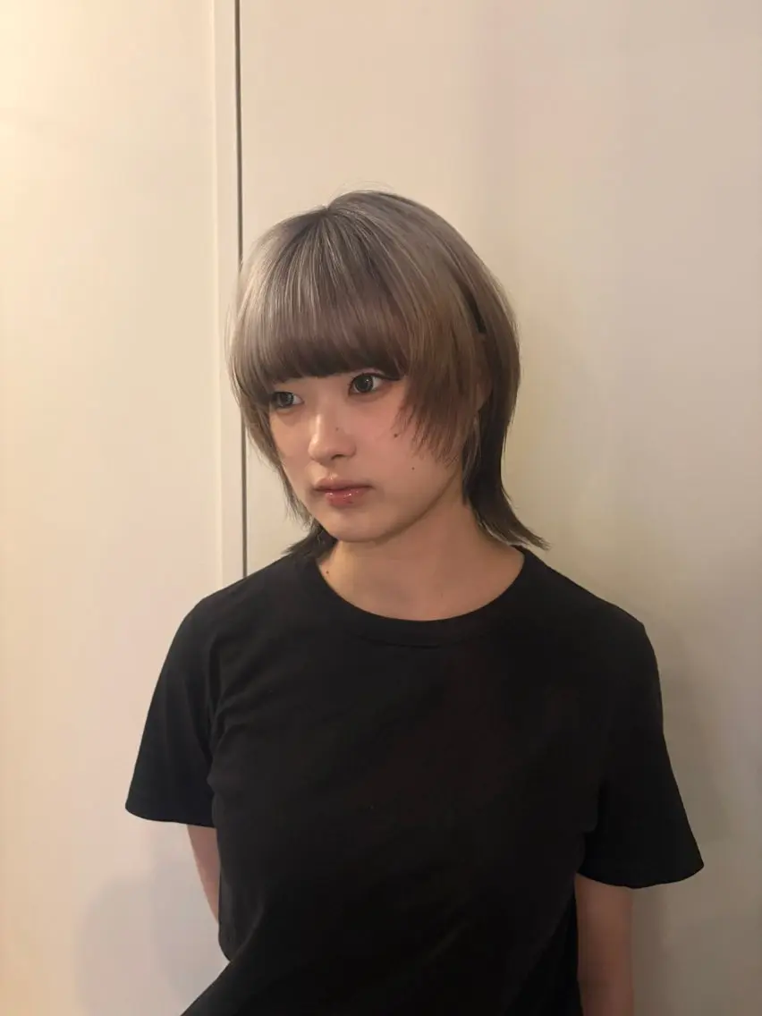 ミディアム ヘアカラー 山内 めいのヘアスタイル