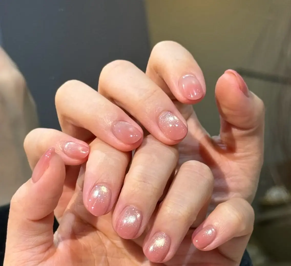 🧲マグネットグラデーション💐&パーツ2個付き🌸ジェルオフ無料🎵の写真