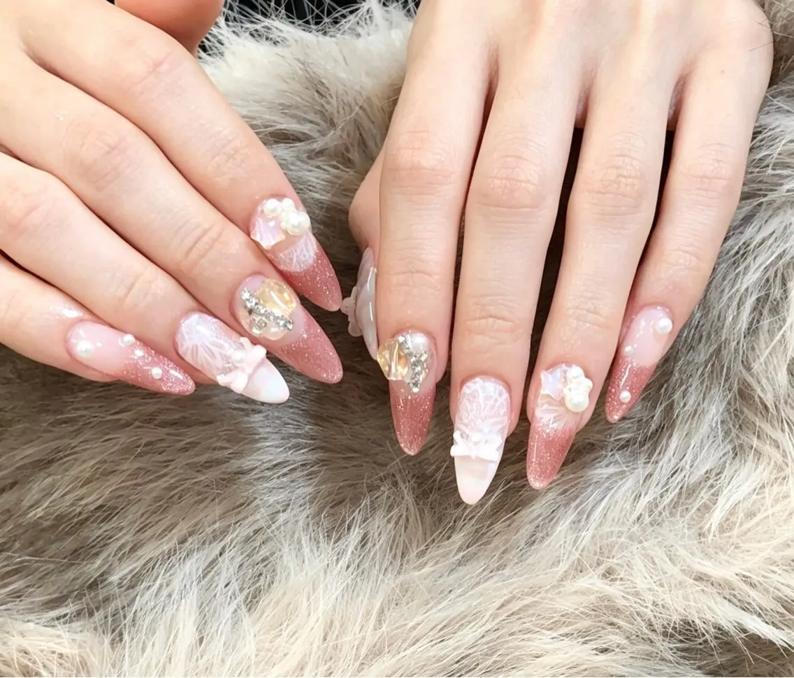ネイル ハンドネイル Glow Minamiのネイルデザイン