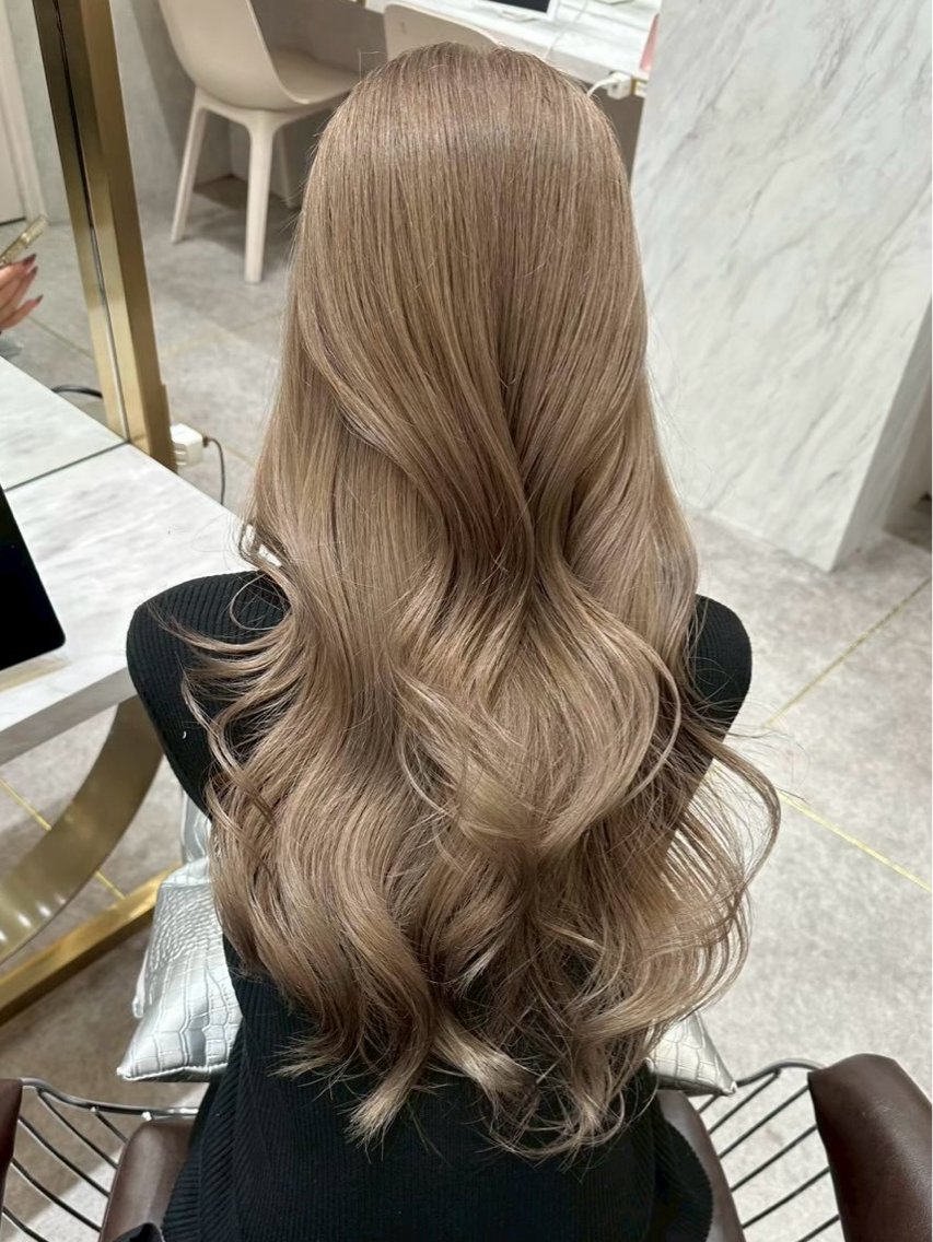 ショート ヘアカラー ヒナ/ボブ ×ベージュ‎🤍のヘアスタイル