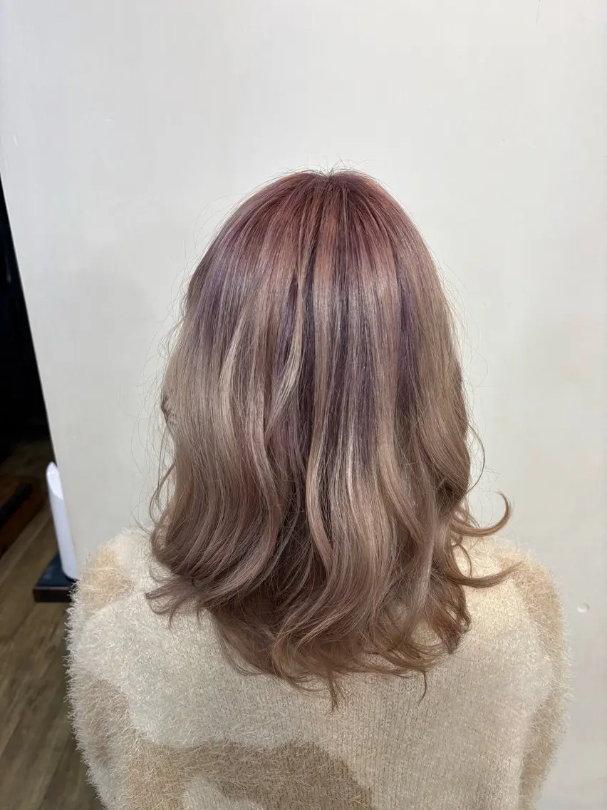 【期間限定menu】ケアブリーチ+フルカラー+高保湿トリートメント🌷の写真