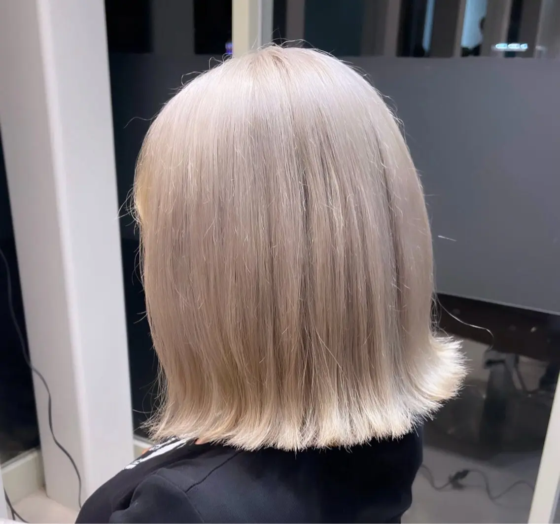 ショート カラー ヘアカラー 前田 彩良のヘアスタイル
