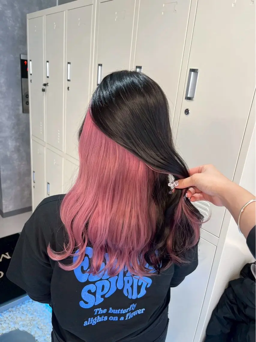 ロング カラー 🌈推し活ハイトーン 🩵荒川結星のヘアスタイル
