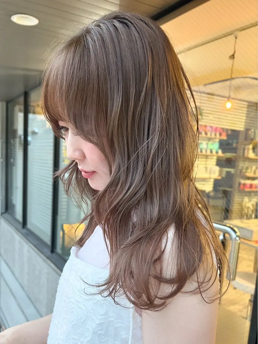 ロング ヘアカラー トリートメント SiLO Yukinaのヘアスタイル
