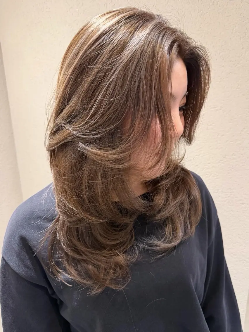 ロング レイヤーカット YAMADA KOKOROのヘアスタイル