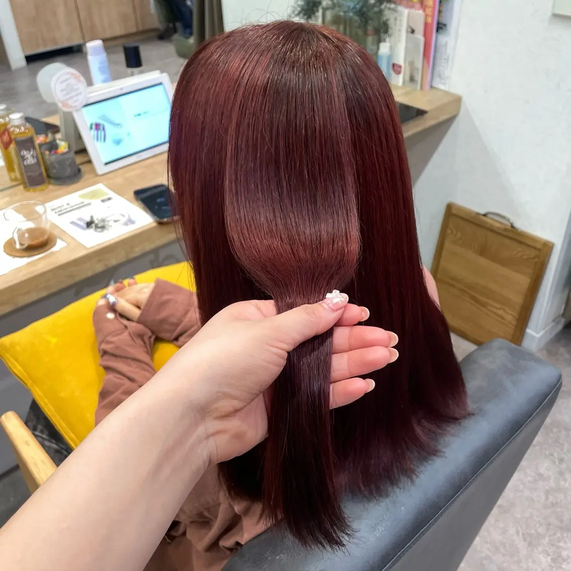 カラー レッドカラー 銀座：似合わせカラー オリーブ🫒アレンジのヘアスタイル