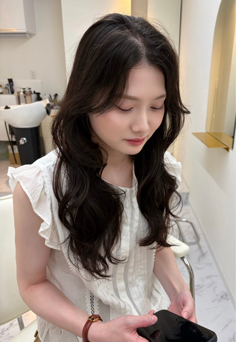 ロング カラー グレージュ 韓国風ヘア レイヤーカット ワンホンヘア カット ヘアカラー トリートメント 韓国ヘア/レイヤー Lily Wongのヘアスタイル