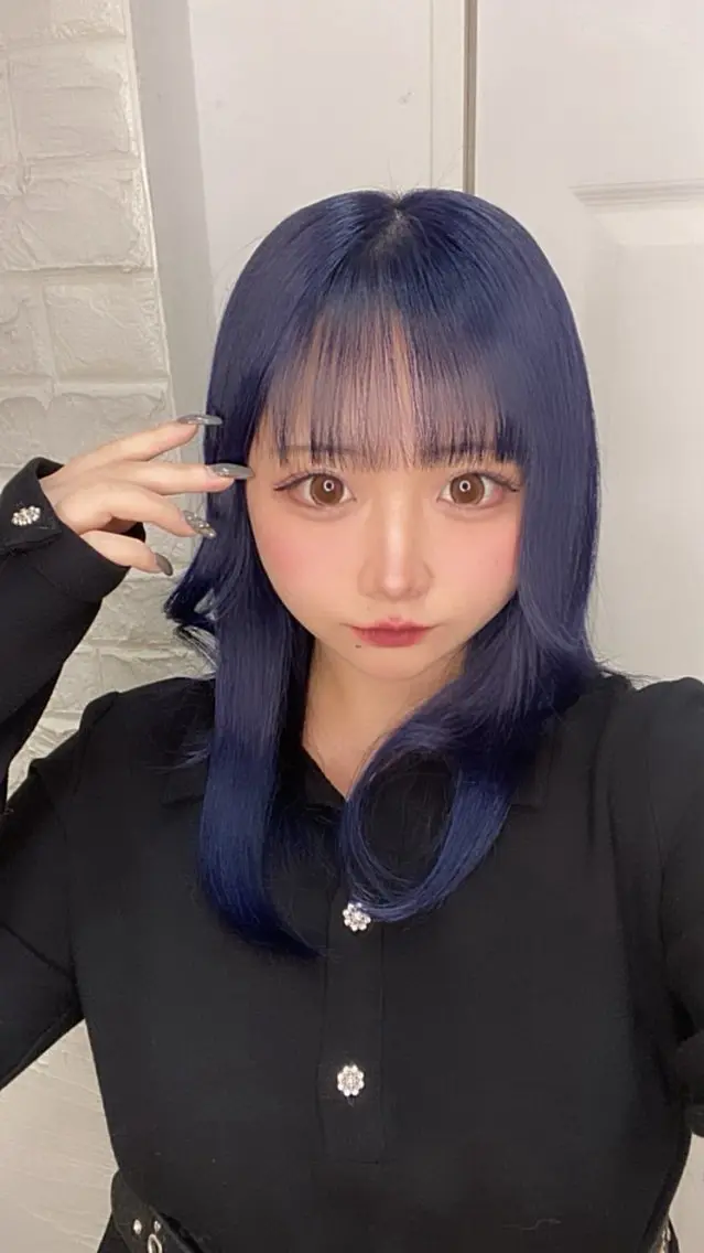 ロング カラー ネイビーカラー ヘアカラー ♥️ルフ🐒 ミレイ♥️のヘアスタイル