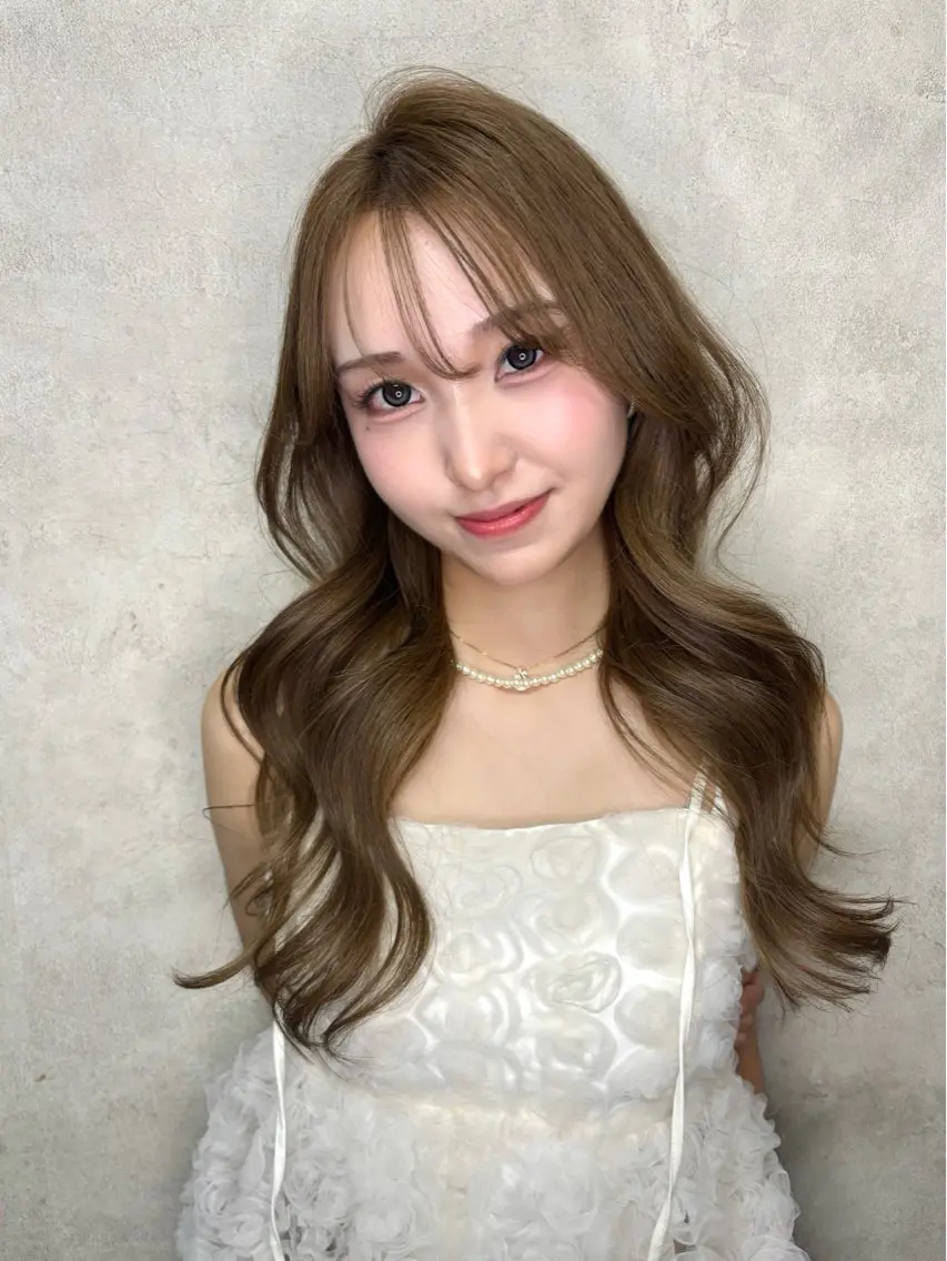 ロング カラー ベージュカラー ブリーチ ヘーゼル カット ヘアカラー トリートメント 🖤顔まわり 盛れヘア⟡アズサ🖤のヘアスタイル