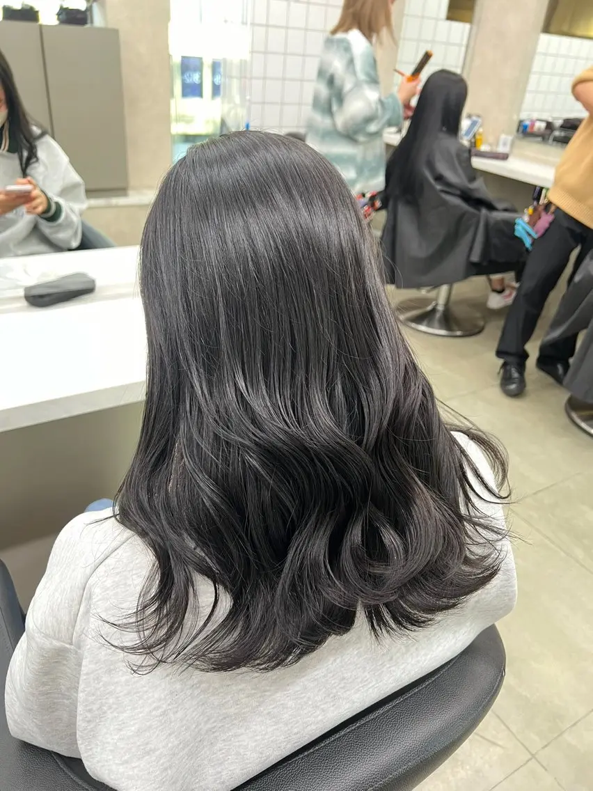 セミロング カラー ふわっと抜け感🫧 ブラウンベージュ🤎のヘアスタイル