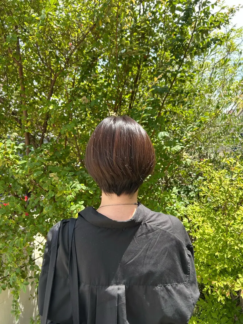 カラー アッシュ アッシュブラウン ブラウンカラー ヘアカラー トリートメント 白川 惺佳のヘアスタイル