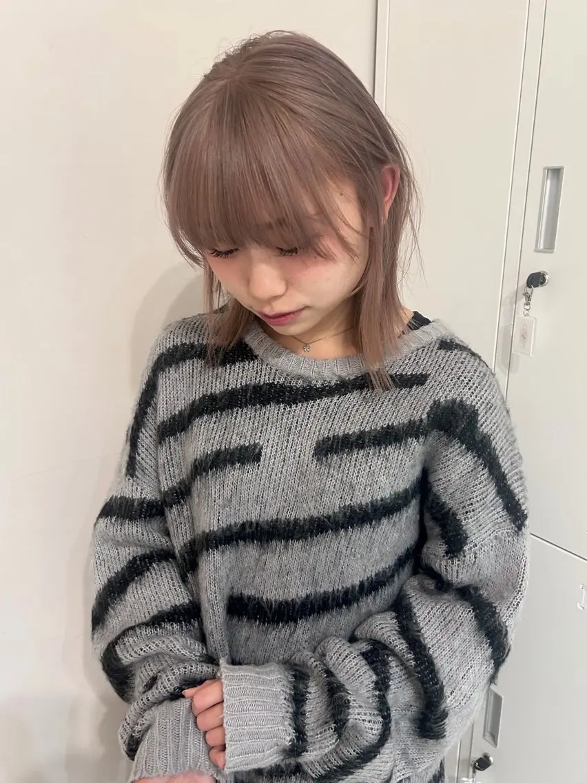 ミディアム カラー 山本 沙来のヘアスタイル