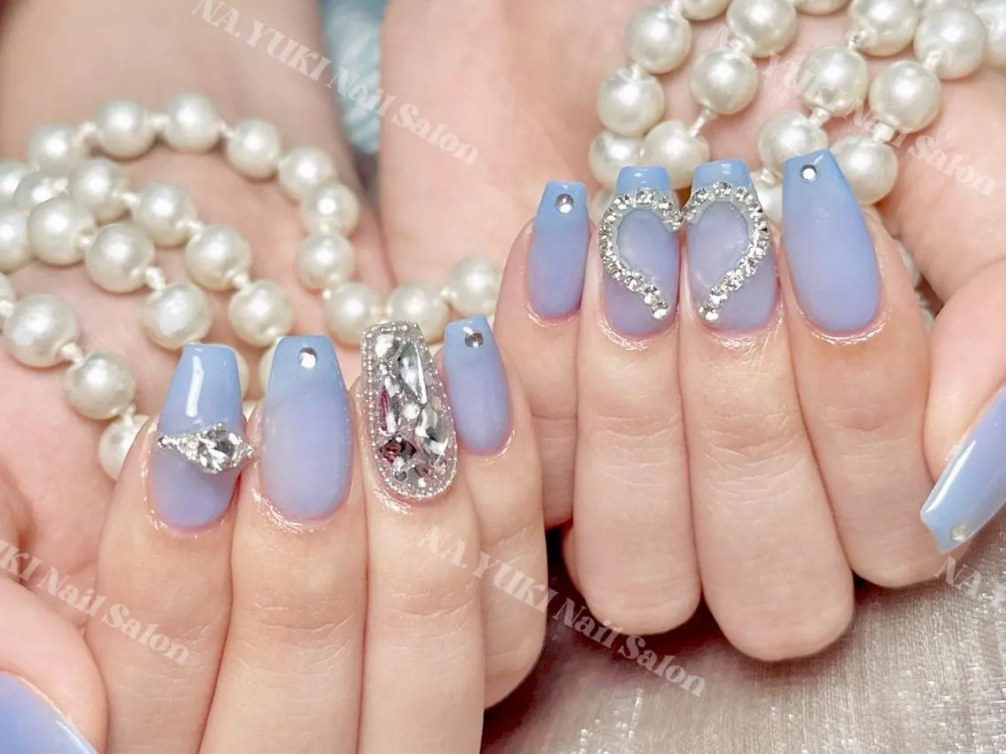 ネイル ハンドネイル ハンドケア Queenie 🦋のネイルデザイン