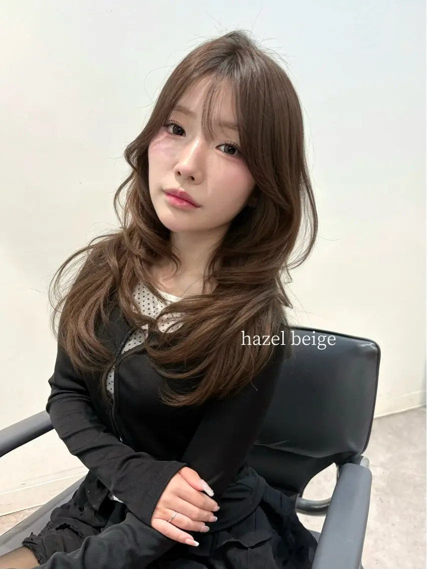 ロング カラー ベージュカラー ヘーゼル ヘアカラー MEI🎀つやカラー 🎀レイヤー🎀渋谷のヘアスタイル