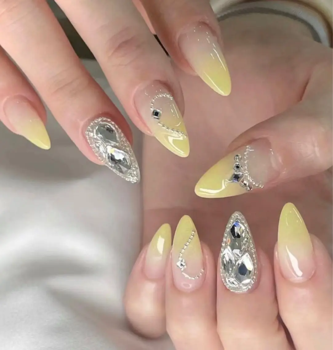 ネイル ハンドネイル ハンドケア 🍑 momo_nailのネイルデザイン