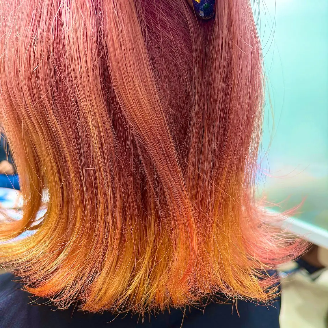 ミディアム カラー ブリーチ デザインカラー グラデーションカラー オレンジ ピンクカラー カット ヘアカラー トリートメント EARTH菊名店👾 ひらのすぐるのヘアスタイル