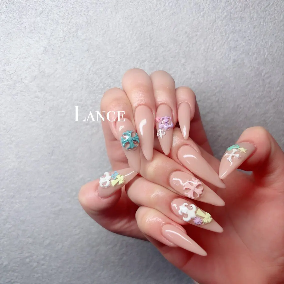 ネイル キラキラネイル 韓国ネイル マグネットネイル 春ネイル ワンホンネイル ハンドネイル Lance nailのネイルデザイン