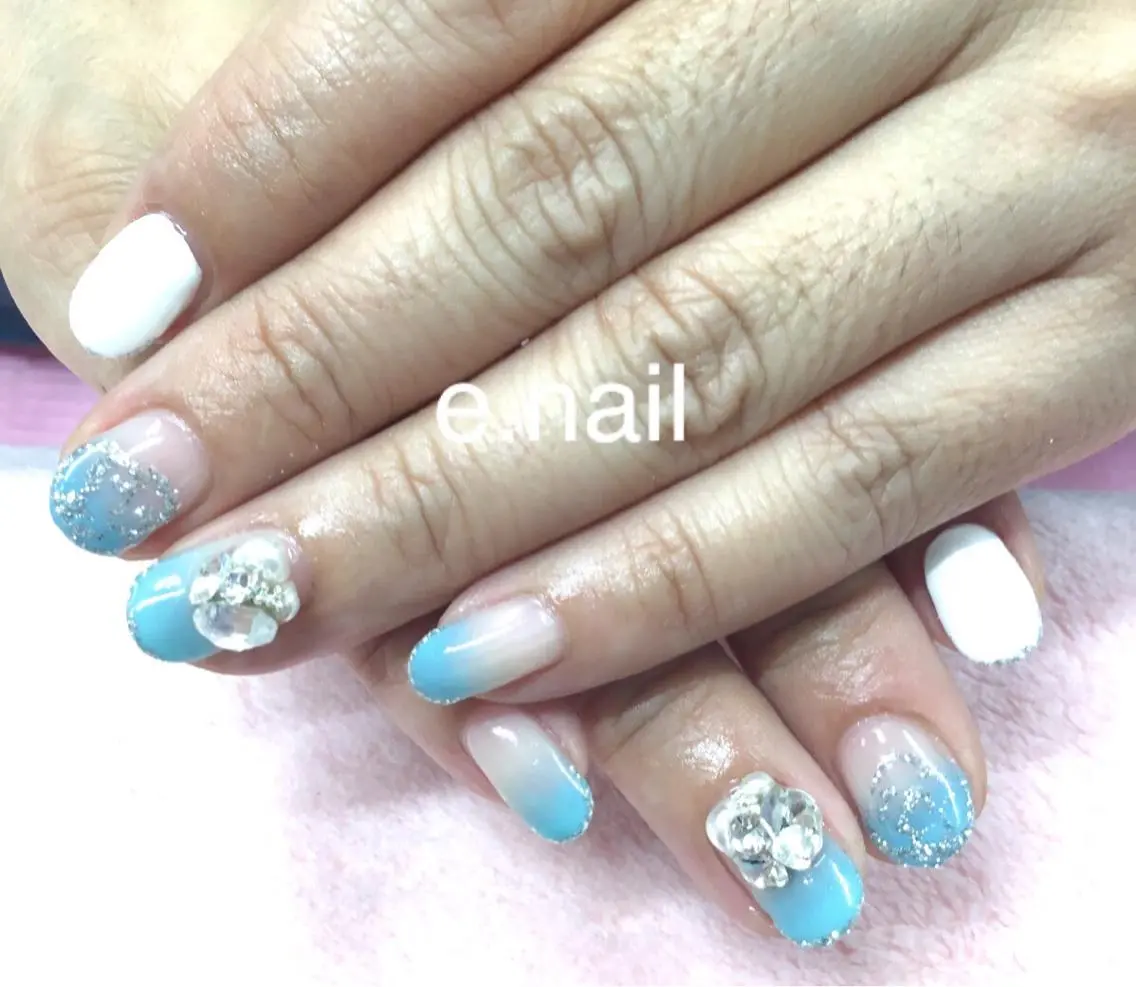 ネイル 和賀井 恵理のネイルデザイン