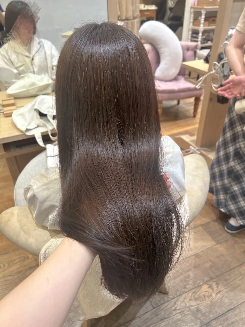 カラー ベージュカラー ブリーチ ブラウンカラー ブラウンベージュ ブリーチなしカラー ヘアカラー 市吉 杏奈のヘアスタイル