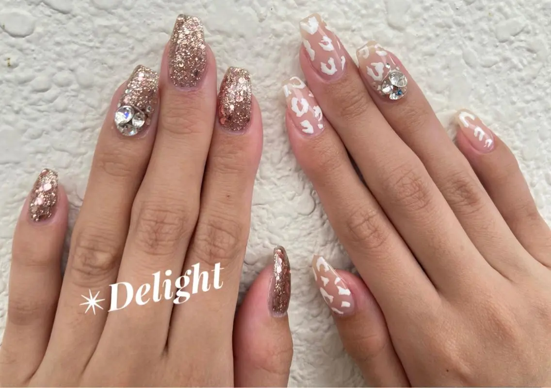 ミディアム ネイル ハンドネイル フットネイル ✴︎ Delightのネイルデザイン